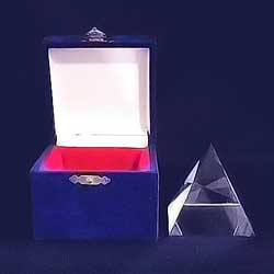 小物インテリア置物　ガラスピラミッド とベッチン化粧BOX
